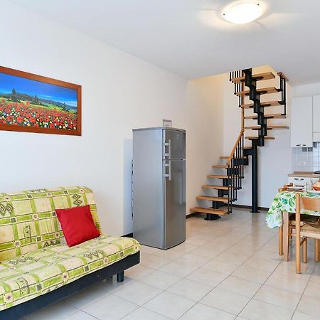 Апартаменты Apartament With Swimming Pool Каорле Экстерьер фото
